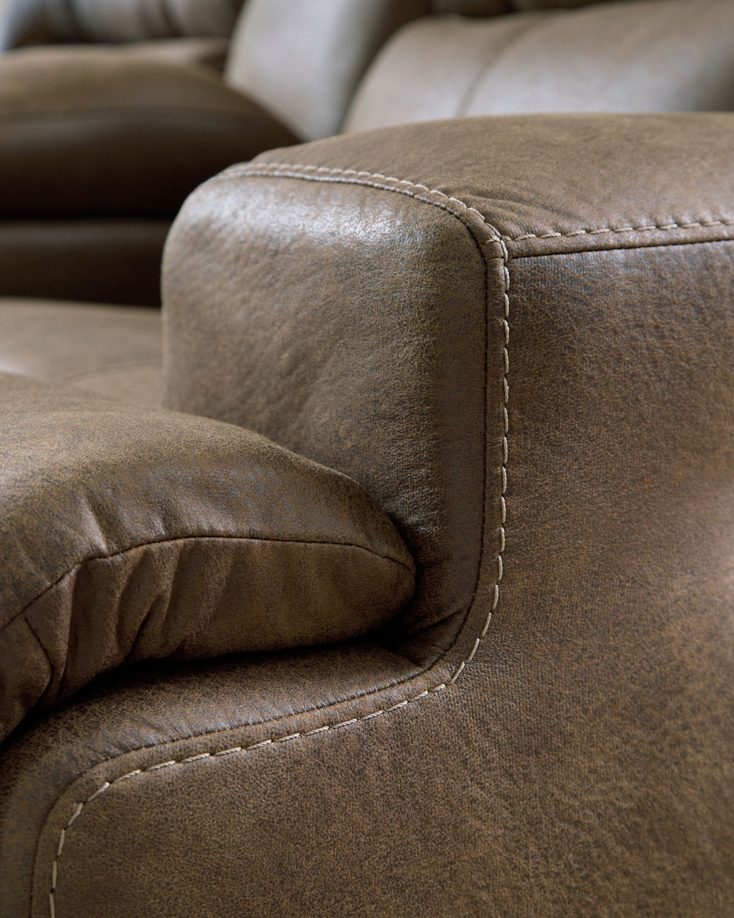 Beckley Place - Power Reclining Loveseat With Console / Adjustable Headrest - Earth