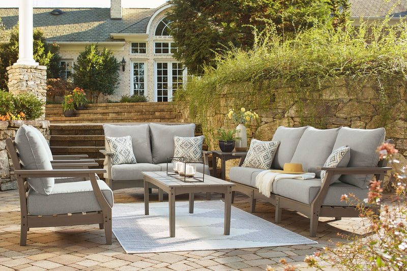 Outdoor furniture Milwaukee