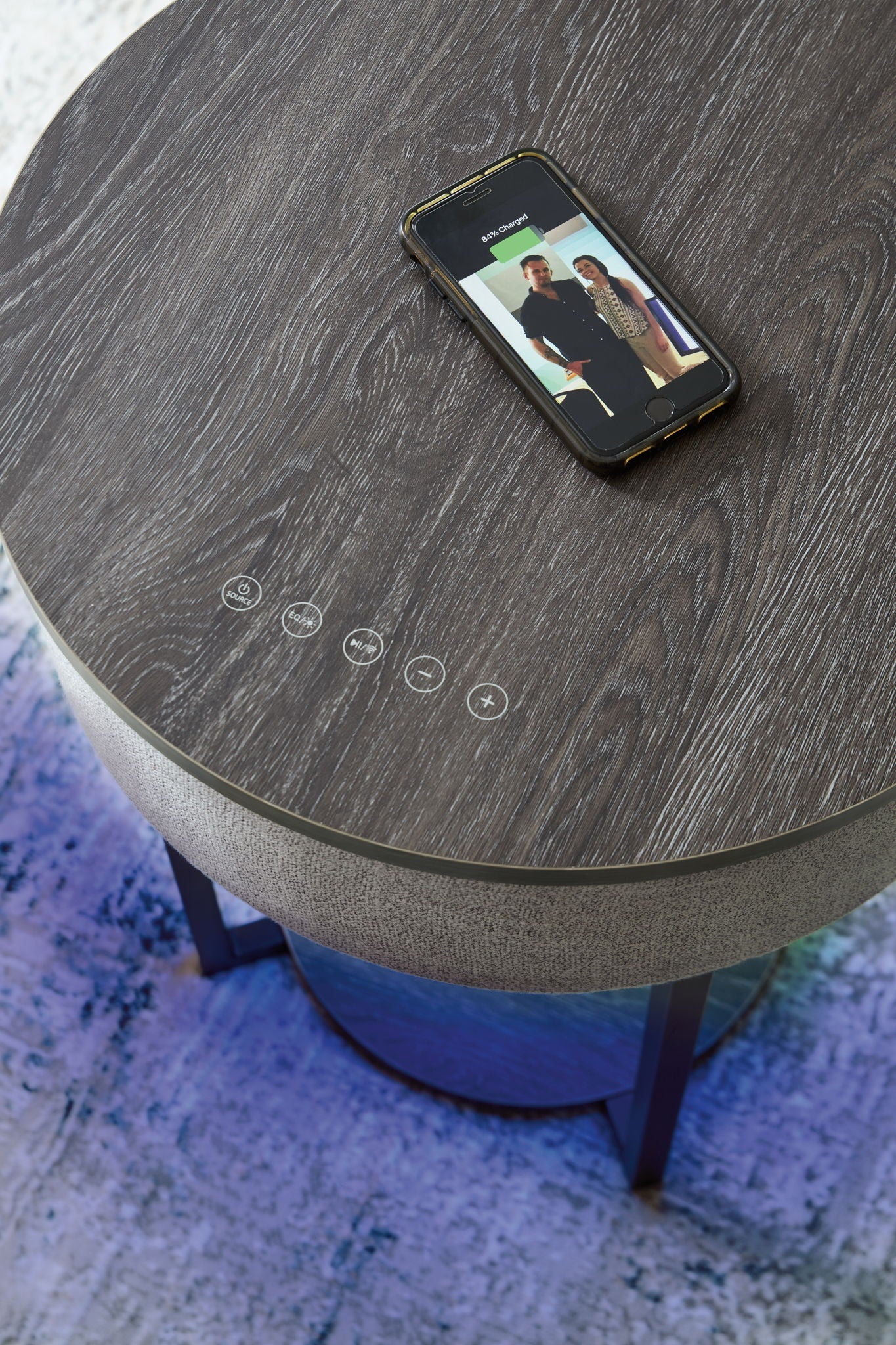 Sethlen - Accent Table - Gray / Black