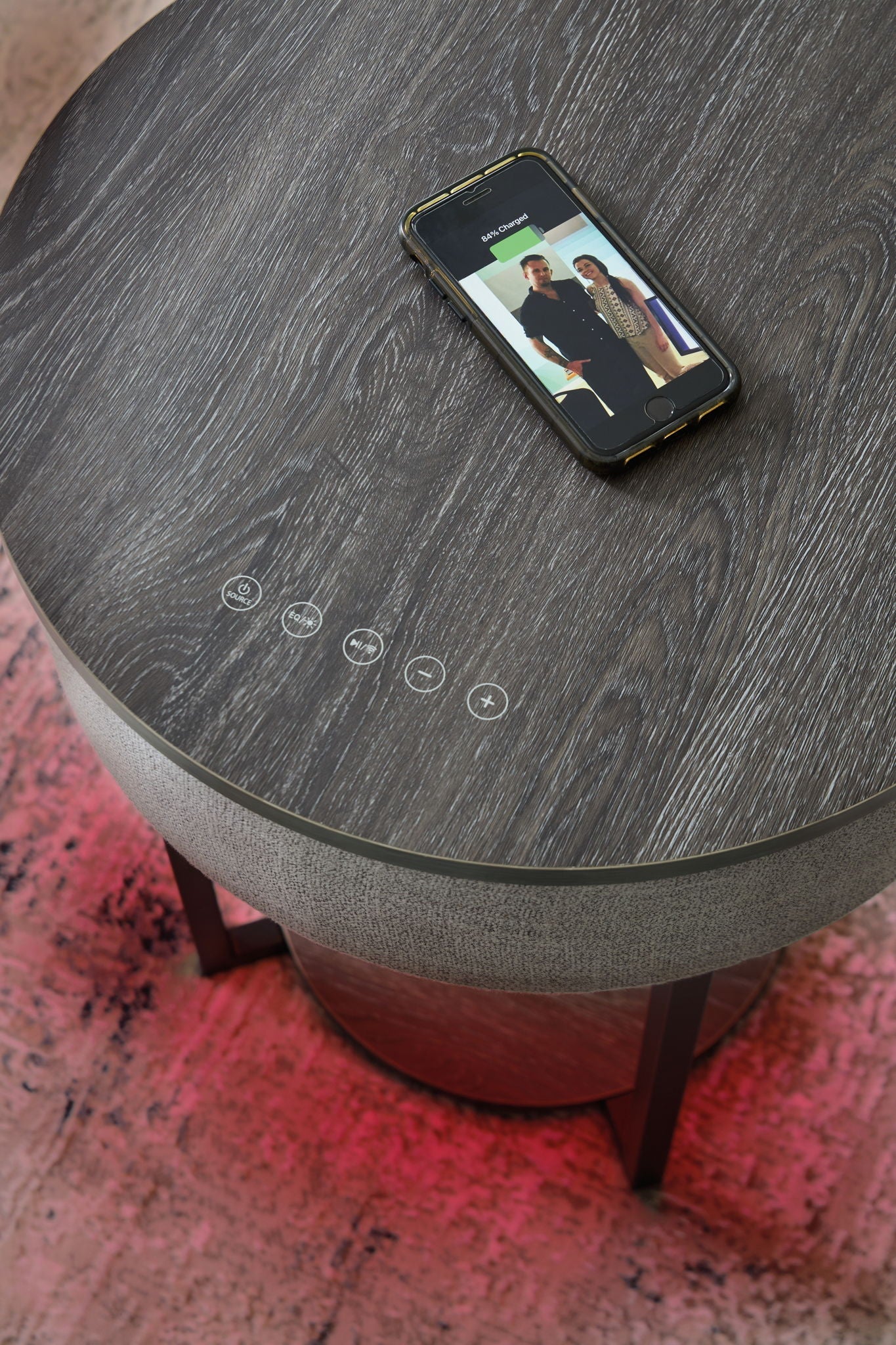 Sethlen - Accent Table - Gray / Black