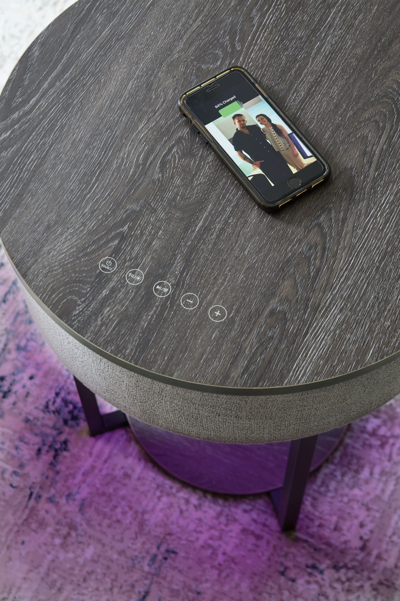 Sethlen - Accent Table - Gray / Black