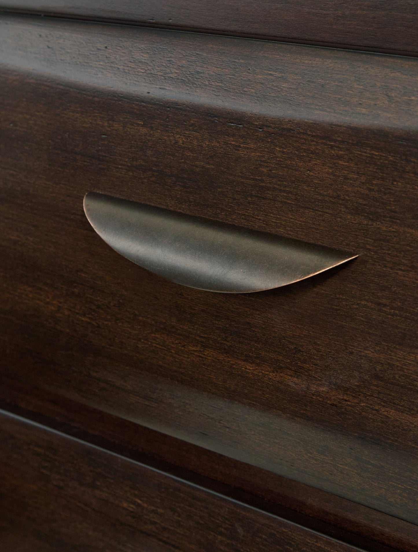 Vanmore - Dresser And Mirror - Dark Brown