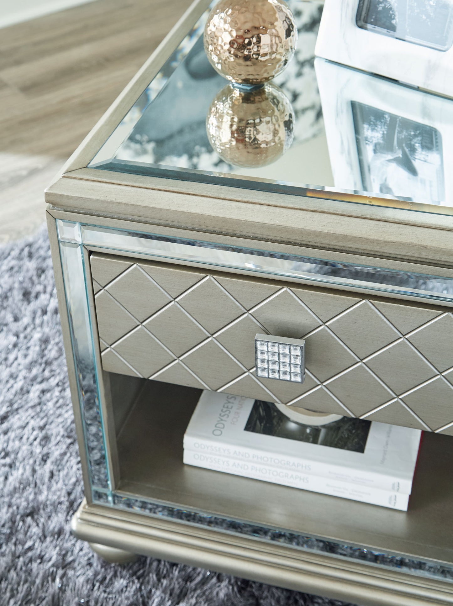 Chevanna - Rectangular End Table - Platinum